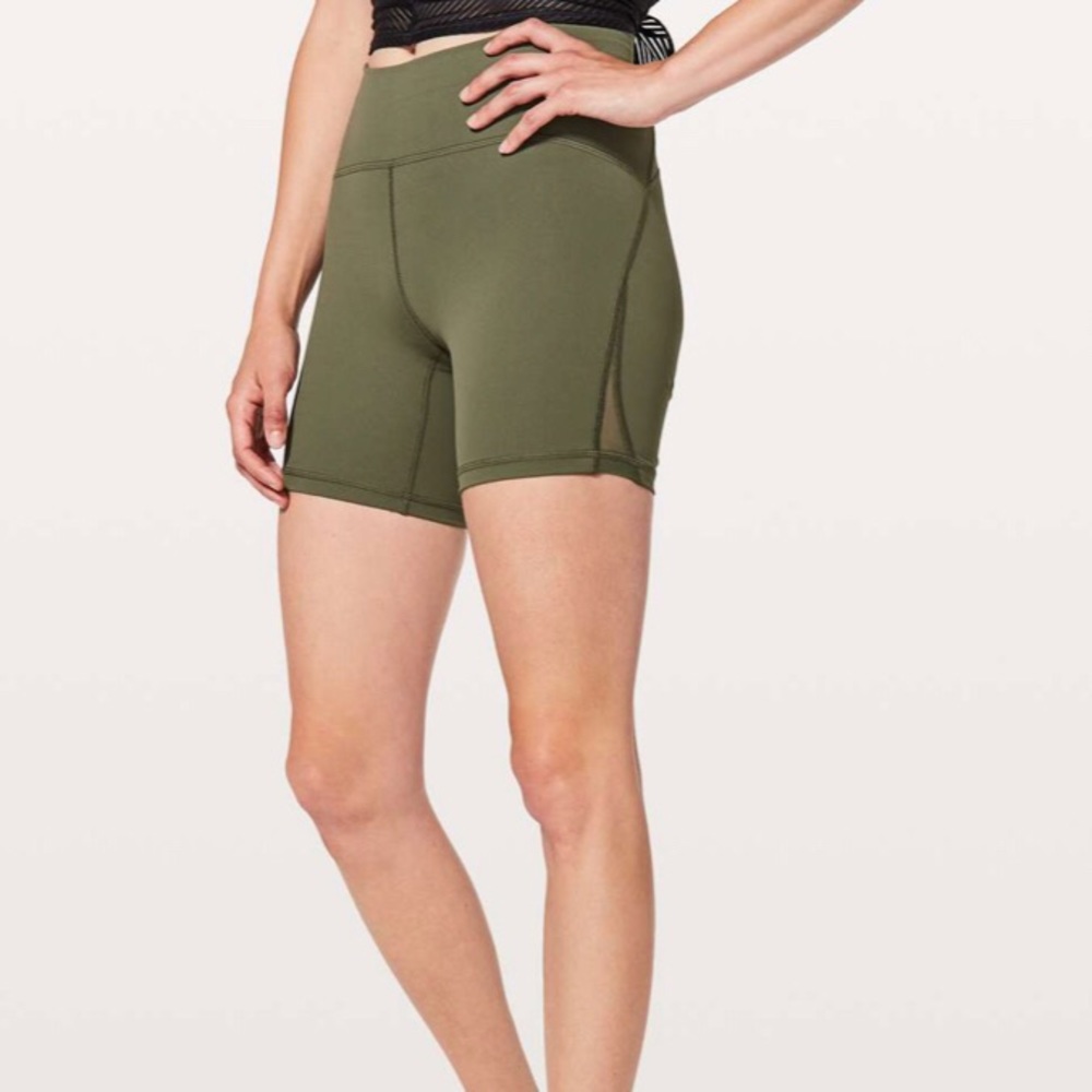 Lululemon Train Times 6” Shorts - Size 6